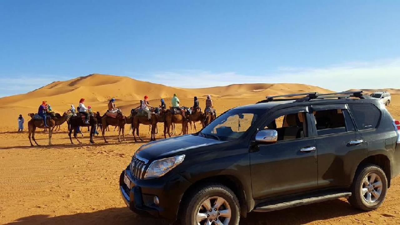 Les Pyramides Hotel Merzouga Exterior photo